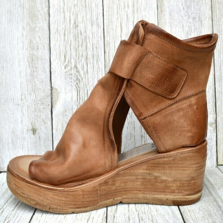 Cordova | Suede Buckle Platform Wedge Sandals