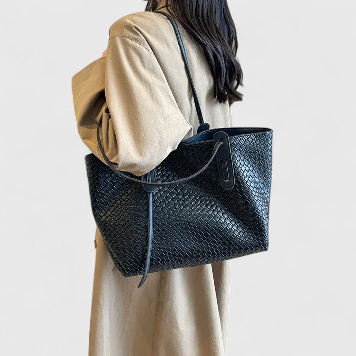 Momount Women Tote Bag