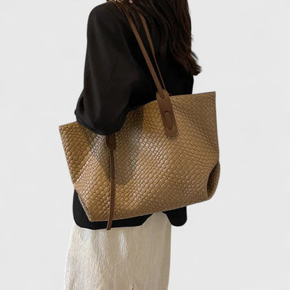 Momount Women Tote Bag