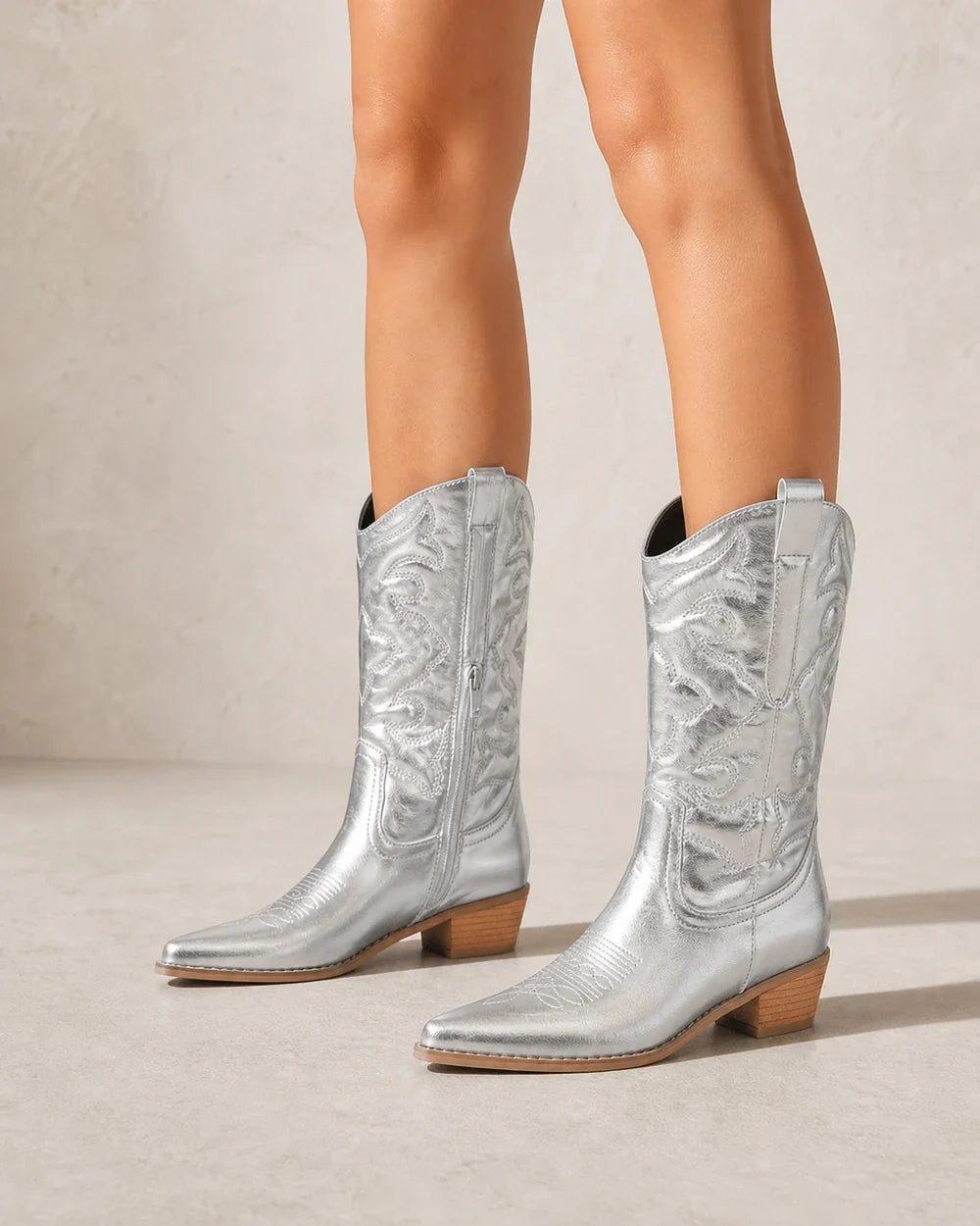 Women's Evelyn silver metallic western boots.