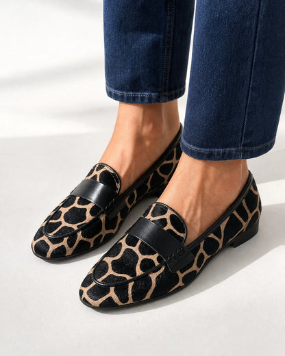 Mocasini animal print de damă cu bordură neagră — imagine de produs 1