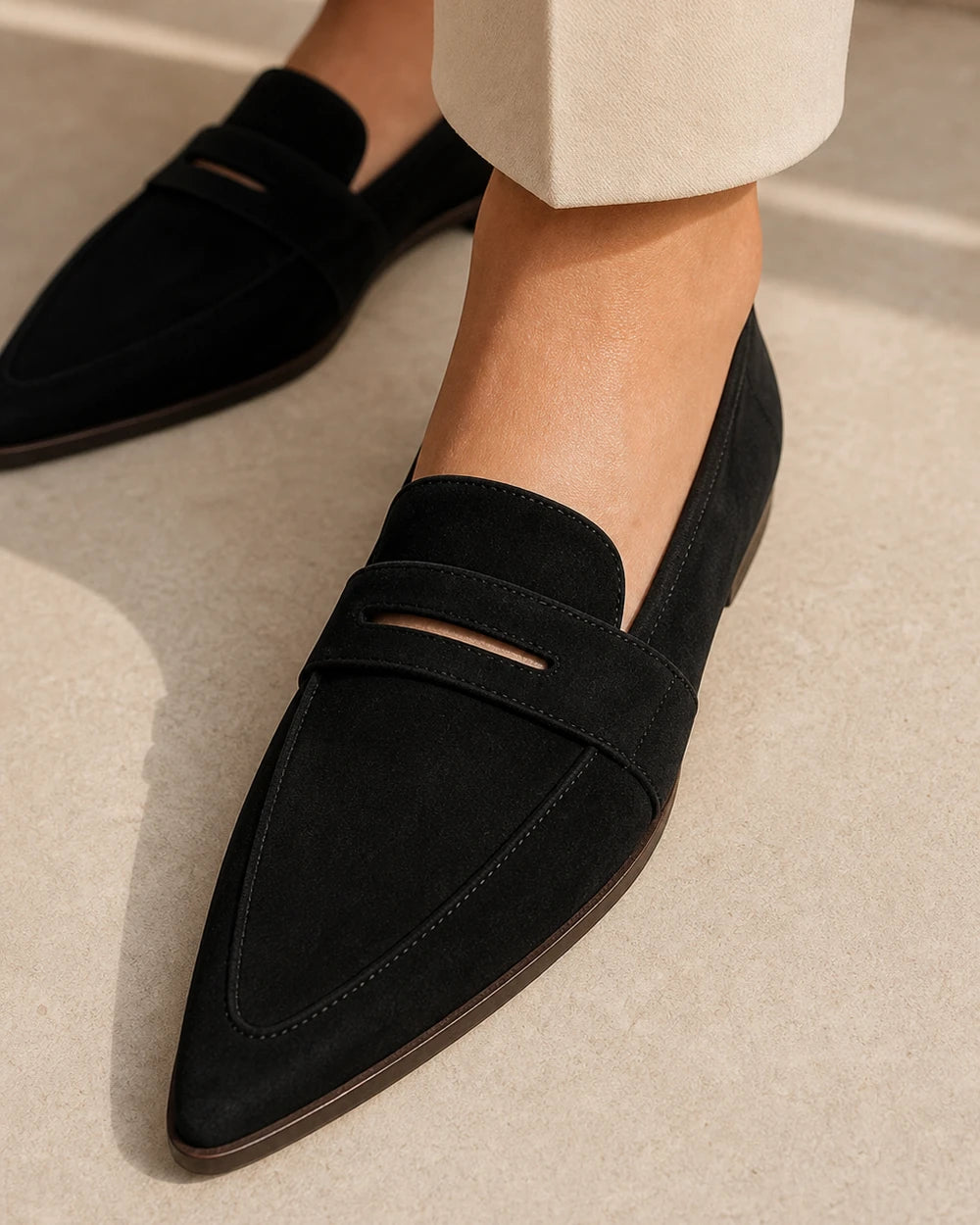 Mocassins de senhora pretos pontiagudos com pala — imagem do produto 6