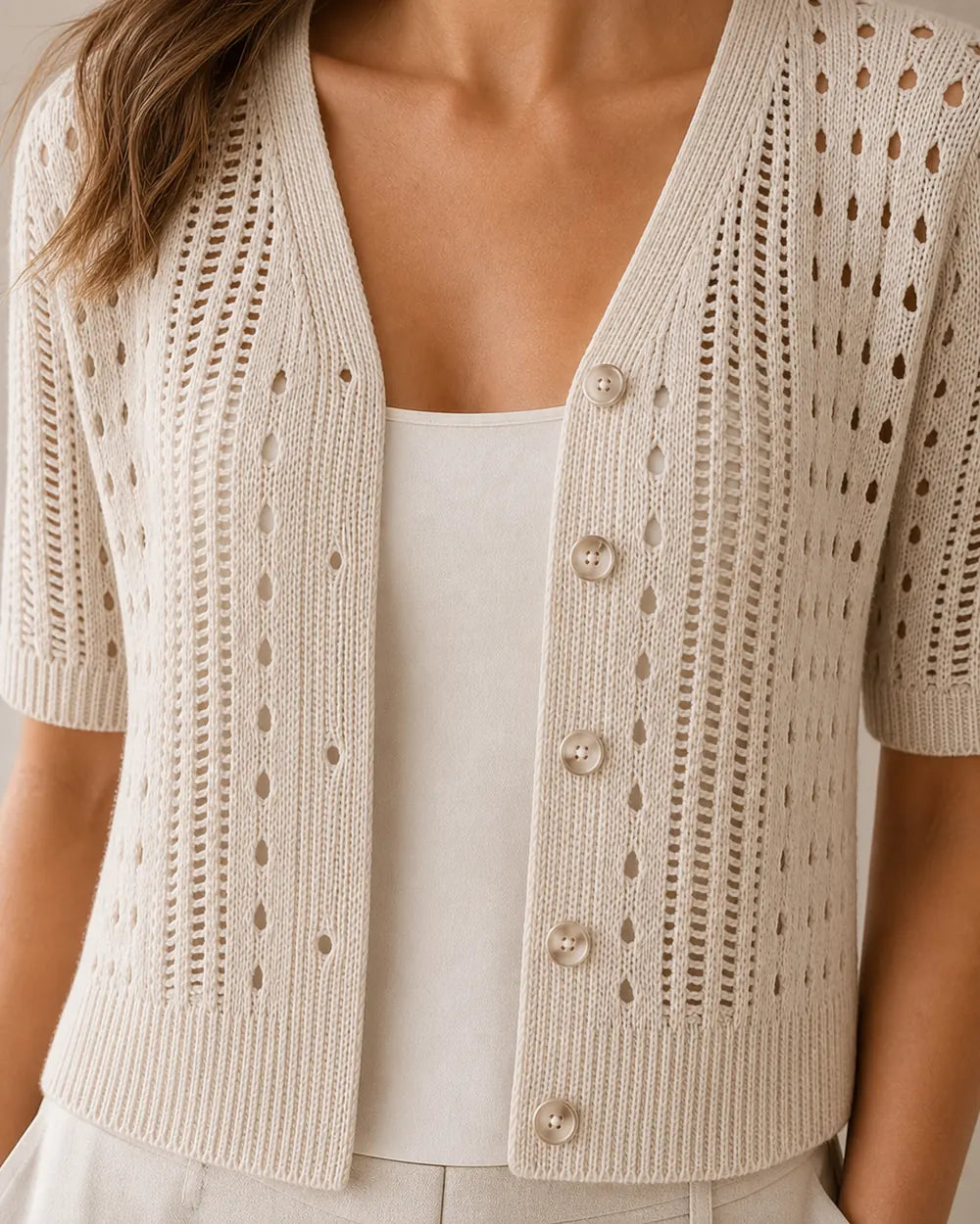 MOMOUNT_REGEN_V2 idalia 05 Beige knit button detail